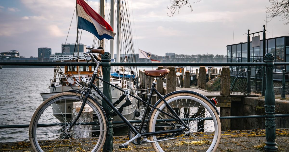 A bicycle by a harbour in the Netherlands